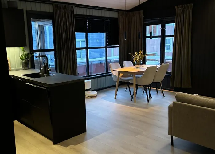 Koselig Sentral Leilighet Med Gratis Parkering
